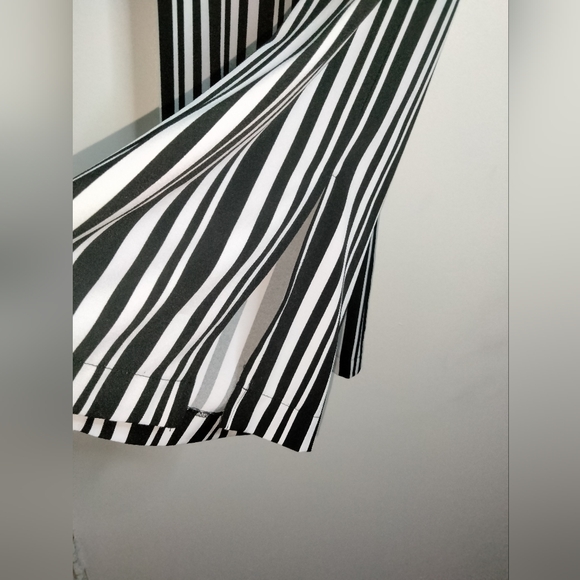 New York & Company (Size S) Black and White Striped Retro Wide-Leg Pull-on Pants - Picture 4 of 10
